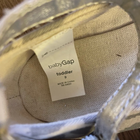 BABY GAP animal print flats with peep hole and ankle straps!  So cute - Picture 6 of 7